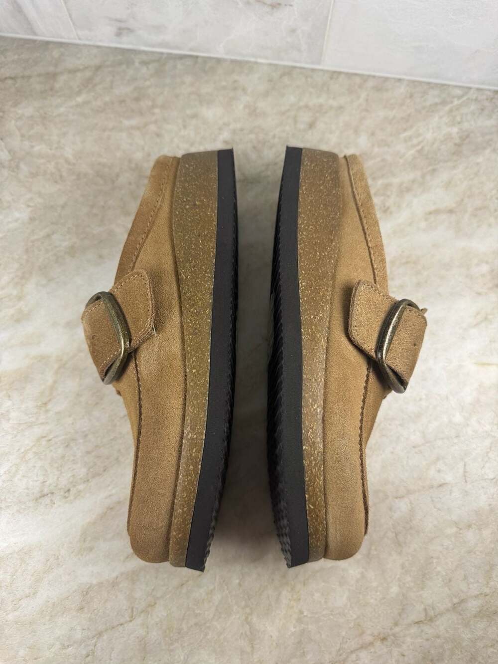 NWOT White Mountain Bueno Suede Buckle Clogs Tan Slip On Mules Womens Size 7M - Picture 3 of 11
